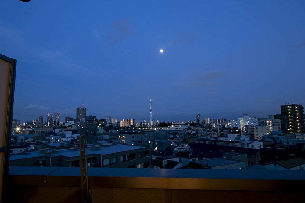 周辺に飲食店・店舗が多数ある、便利ホテル3448985