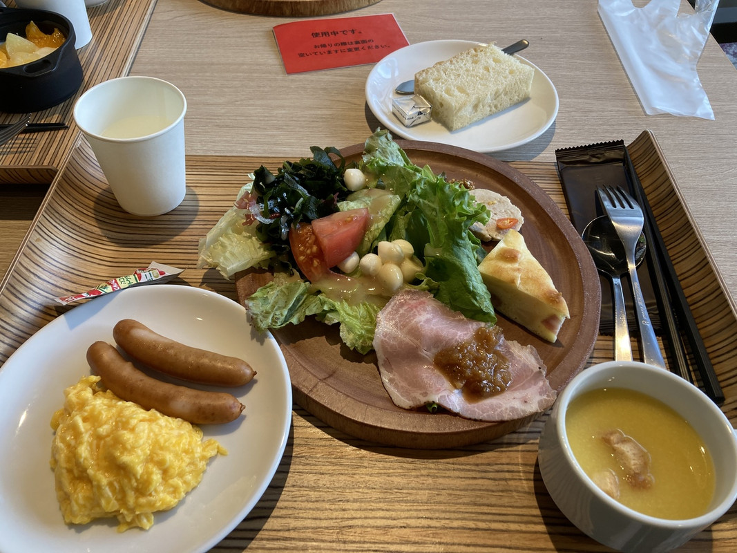 朝食 サラダは作ってもらう