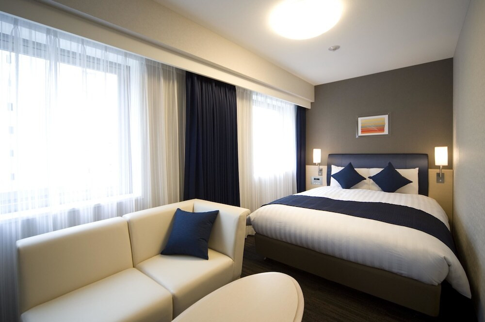 カップルにはソファースペースのあるお部屋が◎3452554