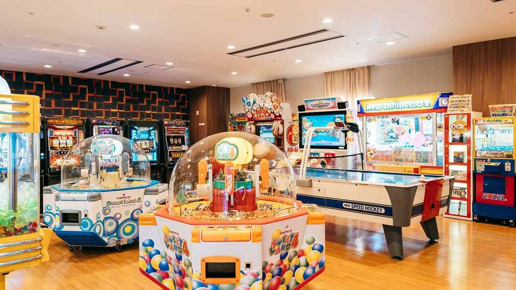 縁日や駄菓子コーナーに
親子でテンションアップ / 3