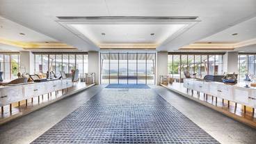 ロビーラウンジ / 4