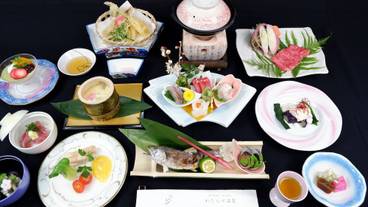 食事・飲み物 / 4