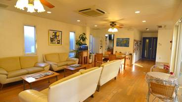 ロビーラウンジ / 13