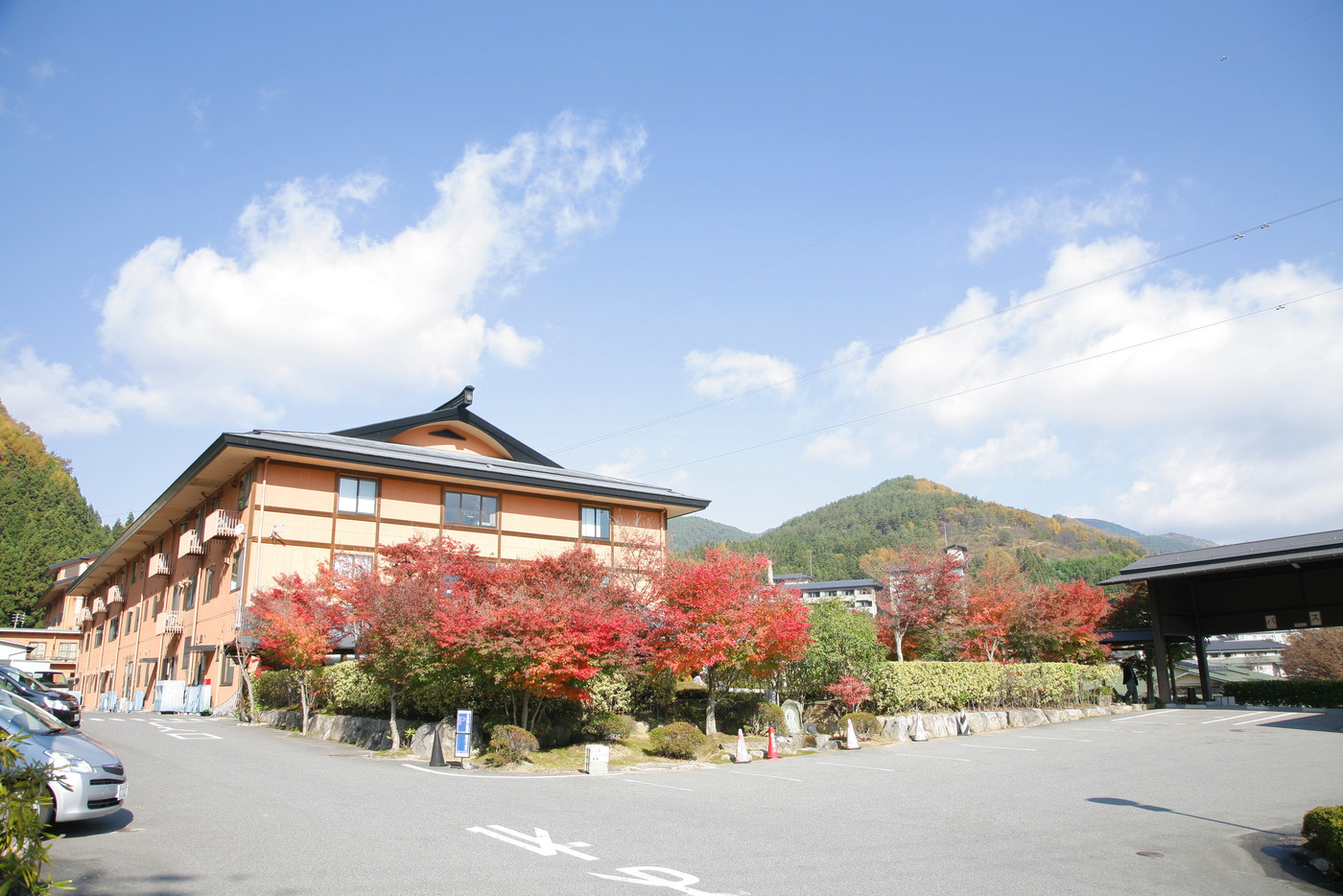 6.館内施設・お風呂の種類が充実!「湯多利の里 伊那華」4259234