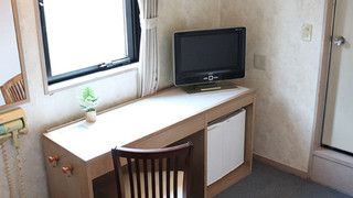 セミダブルルーム 喫煙可 (ベッドサイズ:100×195cm)