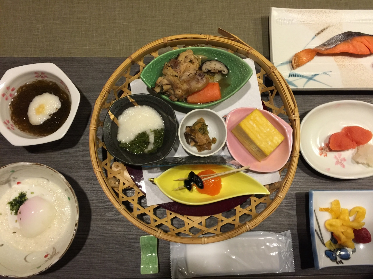 品数豊富な朝食と貸切風呂にひたれる温泉宿3638856