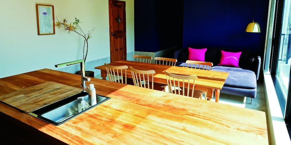 客室内のダイニングエリア