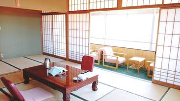 客室内のダイニングエリア / 14