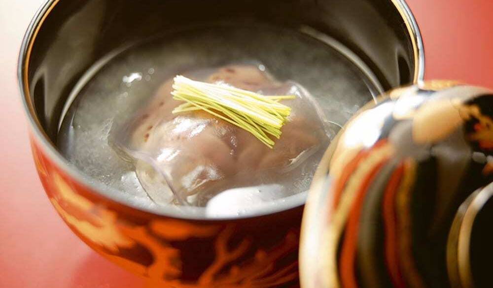 和の神髄を味わう
季節を感じる会席料理 / 3