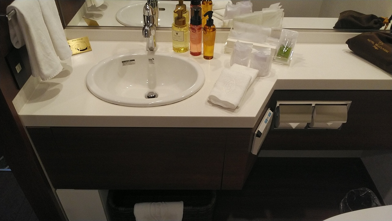 化粧水に洗顔フォームも良いですね