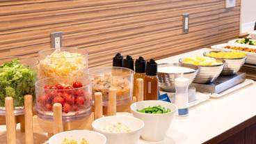 朝食スペース / 13