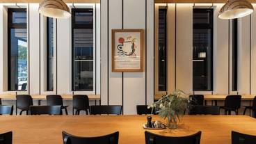 コーヒーショップ店内① / 3