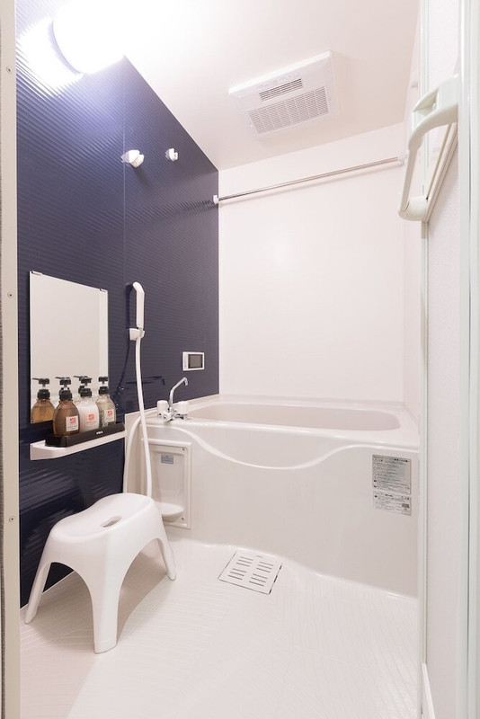 バスルームのシャワー