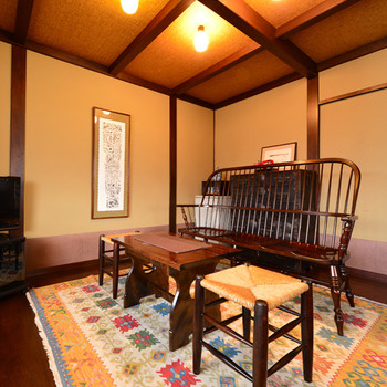 ジャズと松本民芸家具に包まれる、小粋な温泉旅館4247359