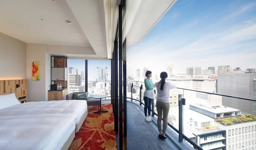 客室でくつろいでチェックアウト / 4