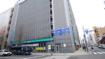 駐車場 / 2