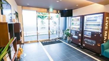 内部エントランス / 2