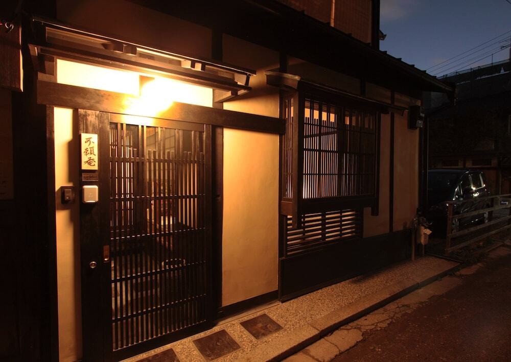 施設の入り口