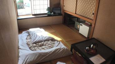 客室 / 6