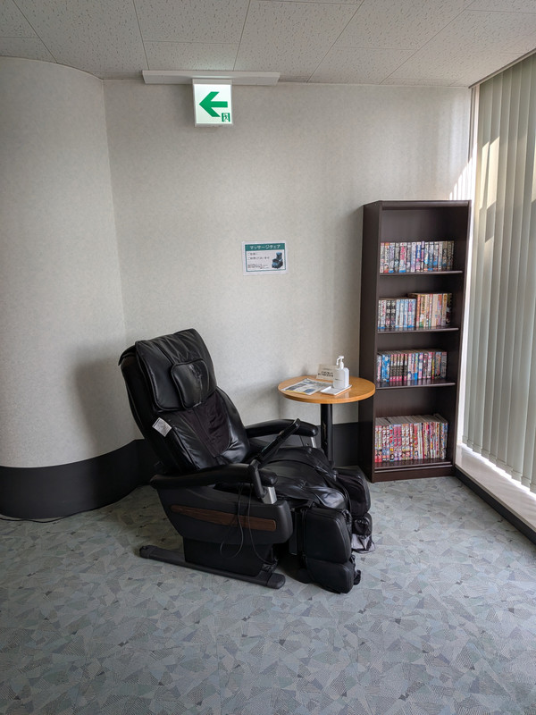 エレベーターホールに