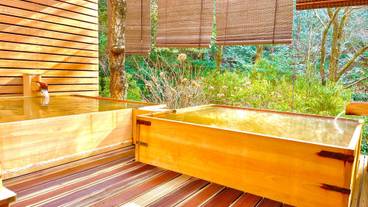 金色の間 十六夜 露天風呂 / 5