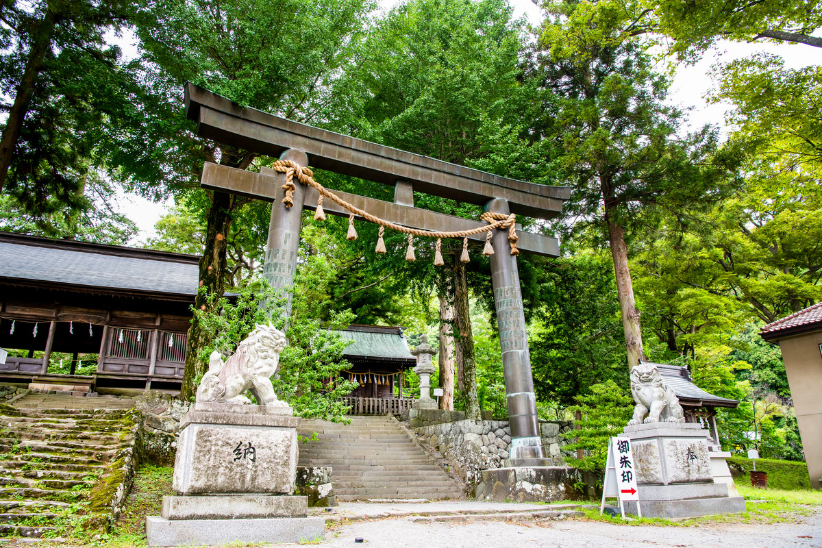 諏訪大社上社前宮