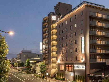 京都プラザホテル新館 / 1