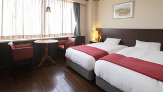 モデレートツインルーム (喫煙可能室)