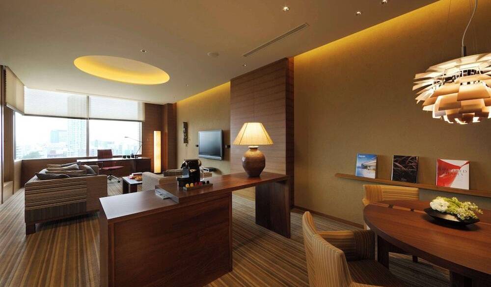 ワンランク上の客室で
特別感に浸る / 2