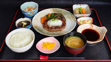 食事・飲み物 / 10