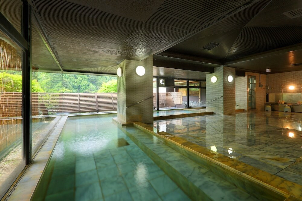 「鬼白美湯」 大浴場