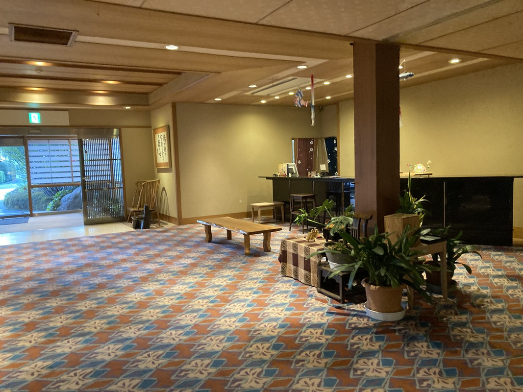 エントランスとフロント