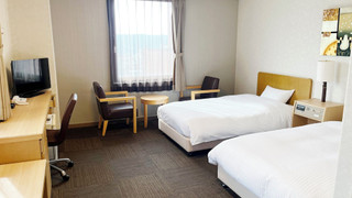 ツインルームシングルサイズベッド 2 台喫煙可