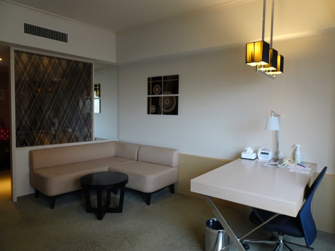 ソファやテーブルもあってゆったりできます