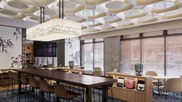 ロビーラウンジ / 11