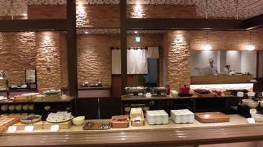 朝食スペース / 13