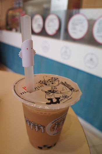 「ムーミンスタンド ユニバーサルシティウォーク大阪店」ドリンク 685411 ロイヤルミルクティ350円