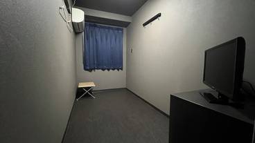 客室 / 9