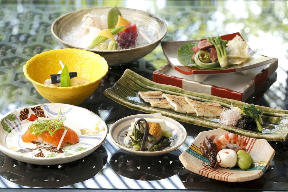 本格的な京懐石料理や、地産地消の和朝食をお部屋で3434162