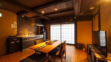 客室内のダイニングエリア / 13