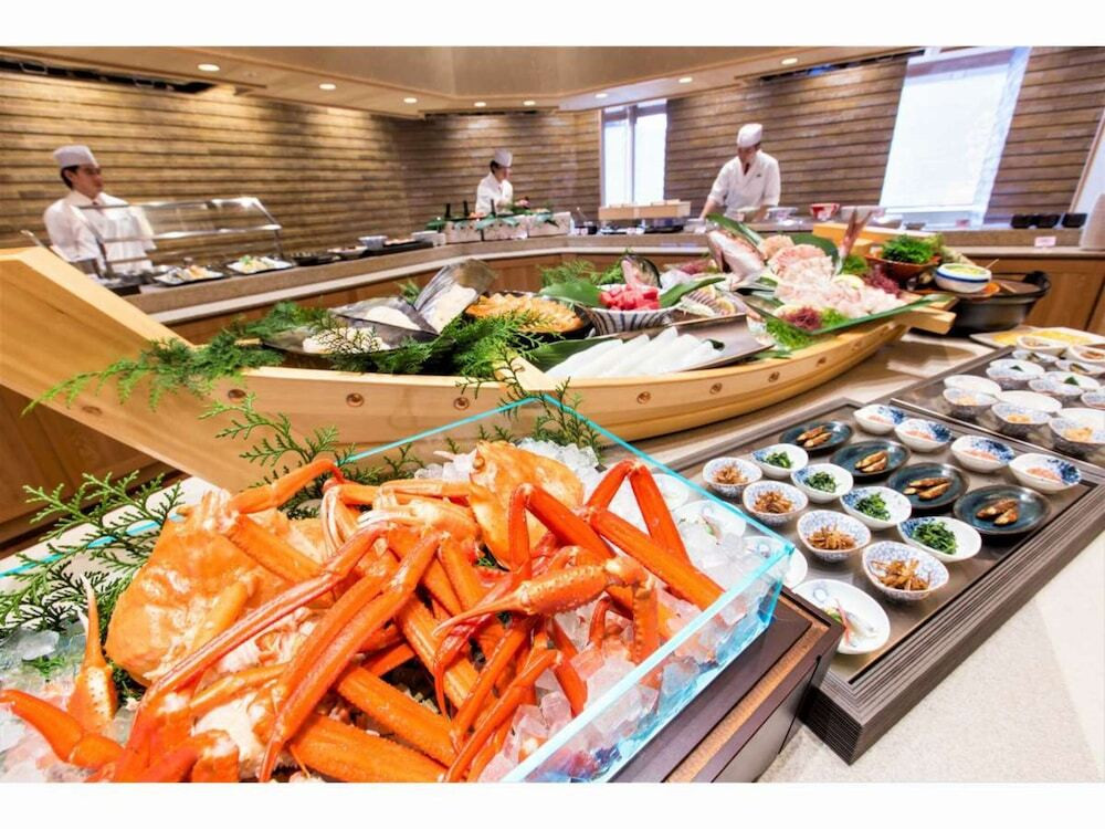 夕食は海の幸豊かなバイキングを堪能♪3913779