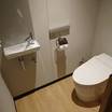 トイレは、蓋まで全自動