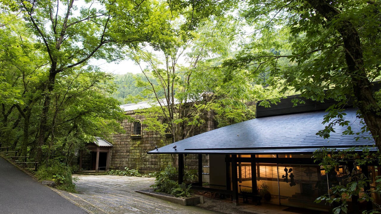 天降川を眺めながら温泉に浸かれるお宿3654805