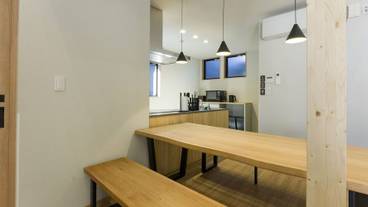 客室内のダイニングエリア / 22