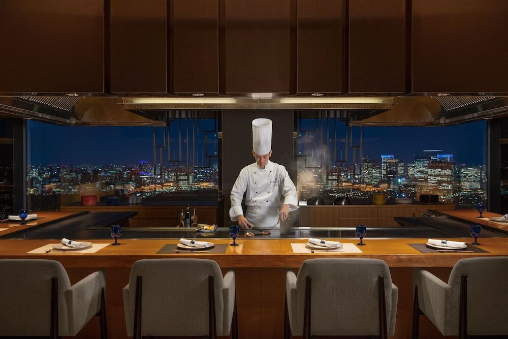 東京を見下ろす。宿泊者だけがみられる景色に非日常を感じる3908107