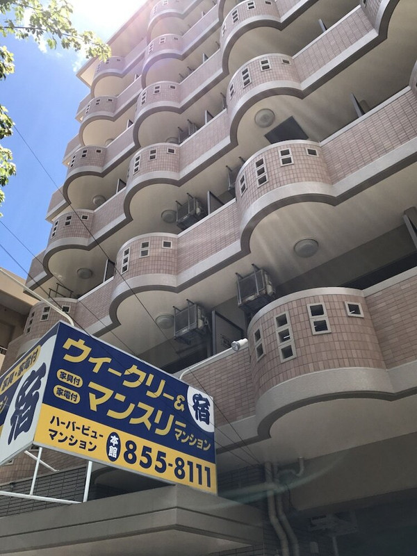 施設の正面