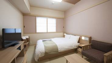 客室 / 6