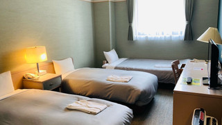 トリプルルーム ベッド (複数台)