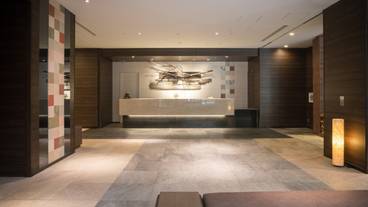 ロビー・フロント / 3