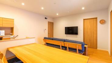 客室内のダイニングエリア / 25